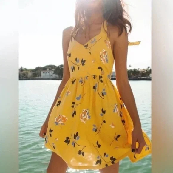 Urban Outfitters Yellow Pippa Floral Halter Mini Dress, Summer Sundress UO - Picture 12 of 12
